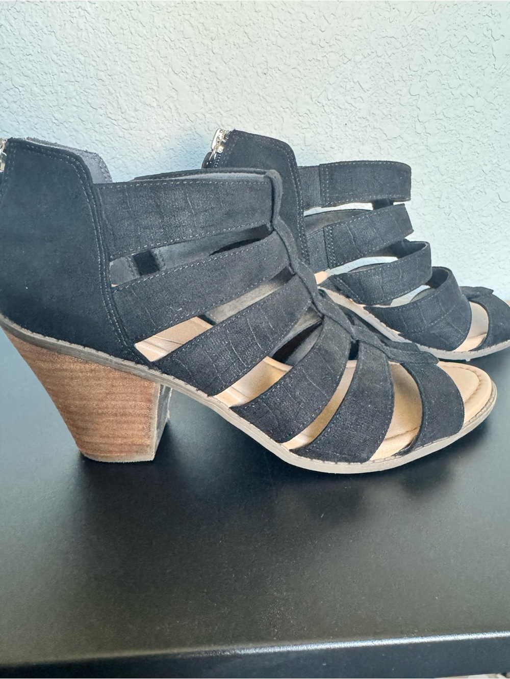 Dr. Scholl's Black Strappy Block Heel Sandals